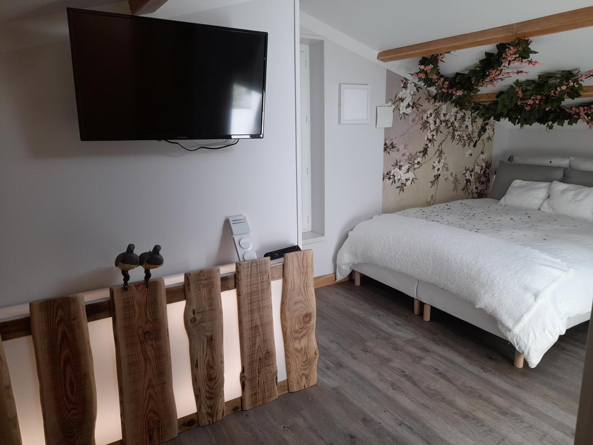 La Maison Du Bonheur, Borne De Recharge Ve Saint-Bernard  ภายนอก รูปภาพ